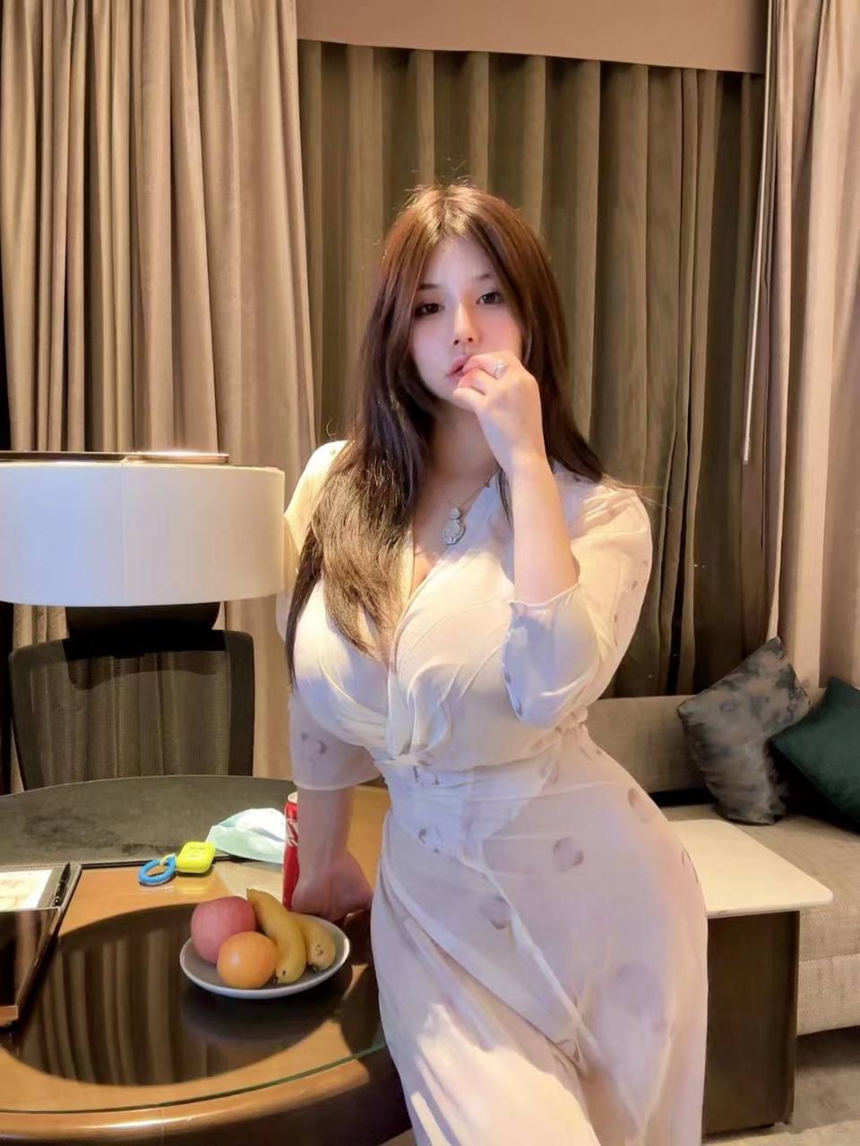 G奶气质辣妹